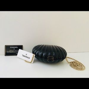 Authentic Chanel Clam Rare Clutch Black